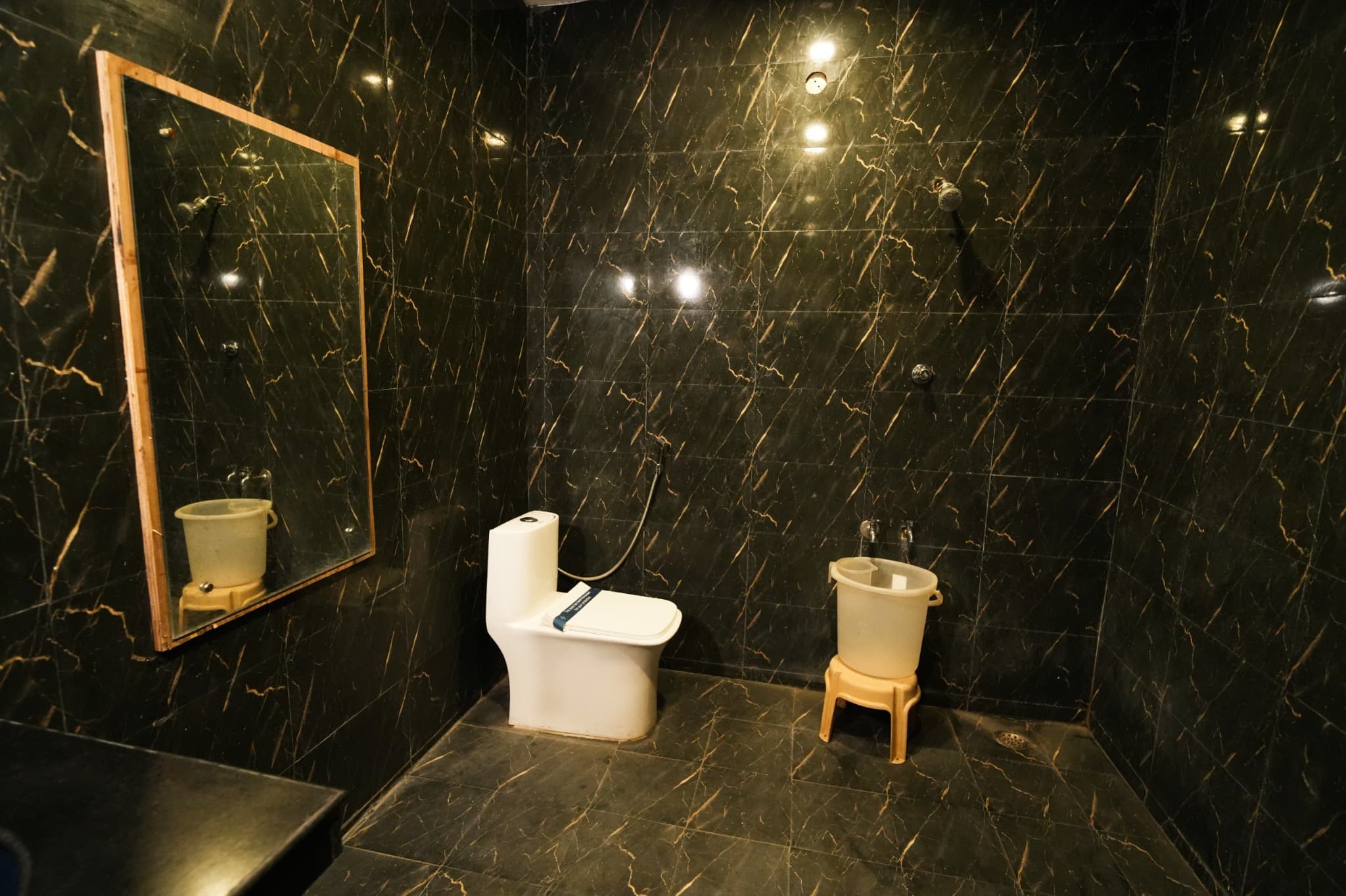 Triple Room with King and Single Bed, en-suite bathroom, alternate view